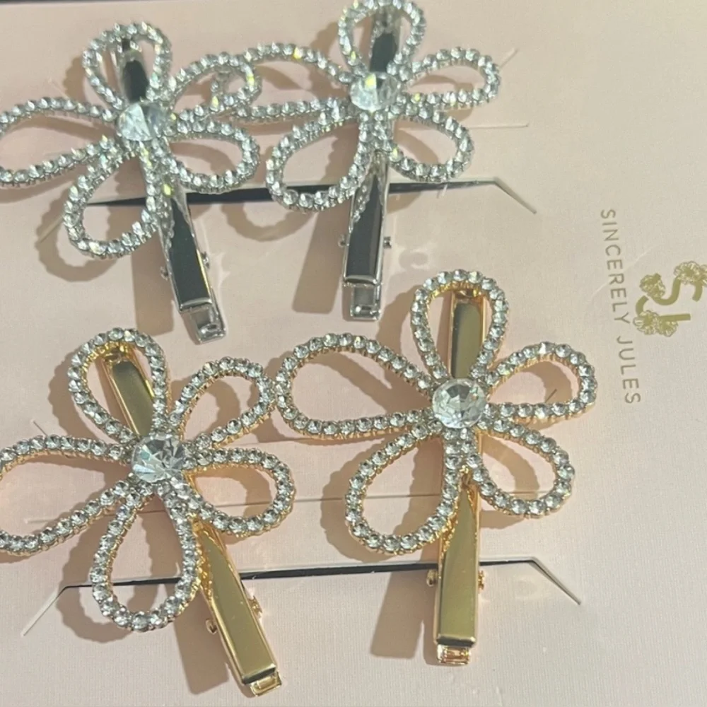 NWT ⚜️💎⚜️ Sincerely Jules Gold and Silver Toned Flower Hair Clips